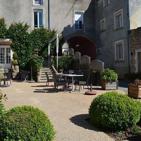 Logis Le Bretagne Ξενοδοχείο Sillé-le-Guillaume Εξωτερικό φωτογραφία