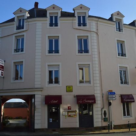 Logis Le Bretagne Ξενοδοχείο Sillé-le-Guillaume Εξωτερικό φωτογραφία